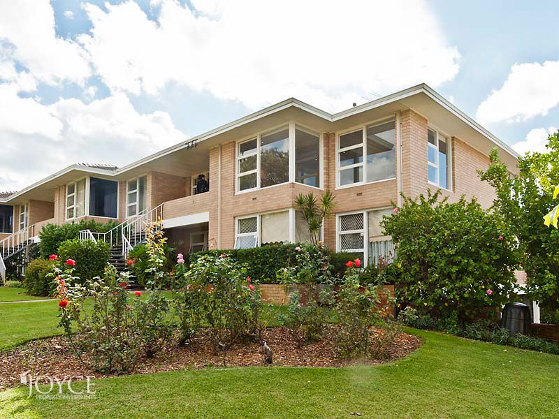 2 bedrooms Acreage / Semi-Rural in 1/30 Queenslea Drive CLAREMONT WA, 6010