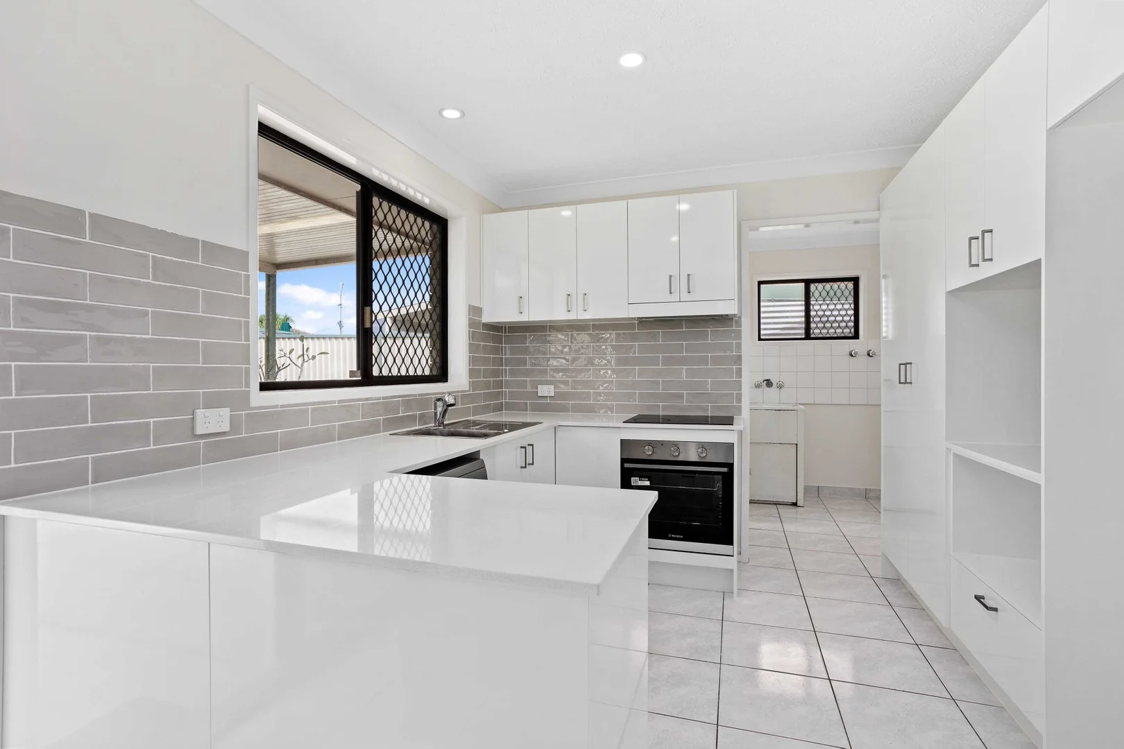 14 Tern Drive, Burleigh Waters QLD 4220