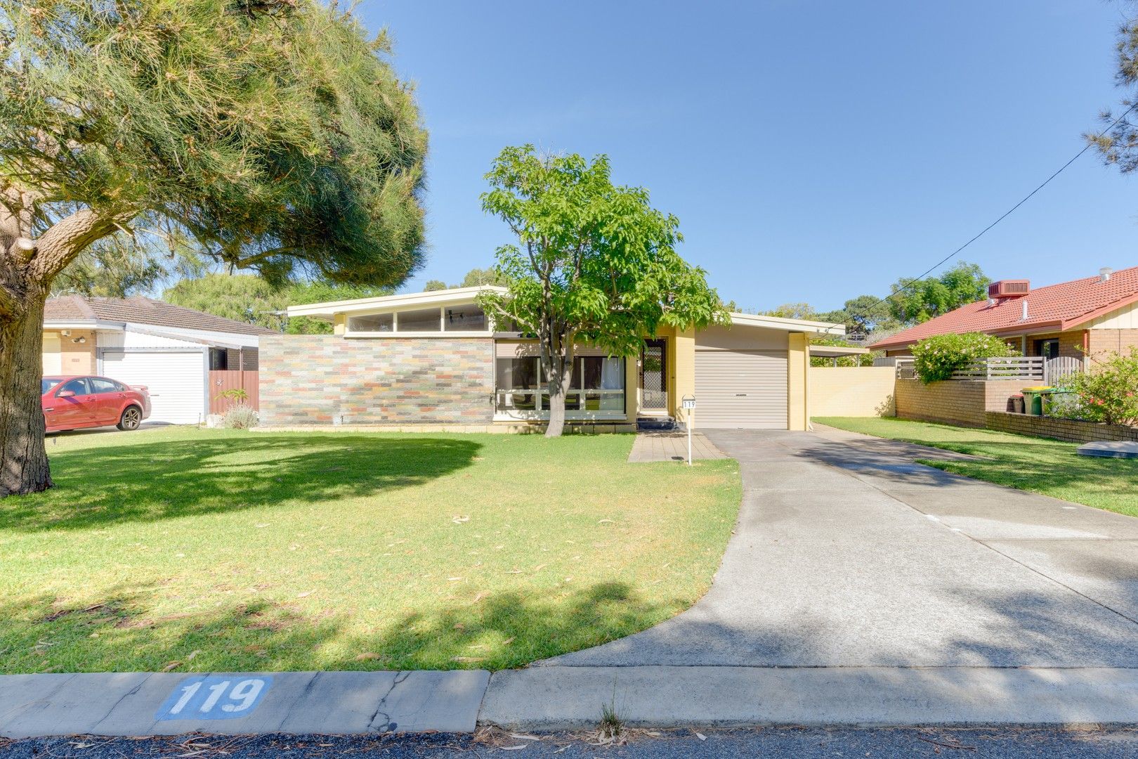 3 bedrooms House in 119 Read Street ROCKINGHAM WA, 6168