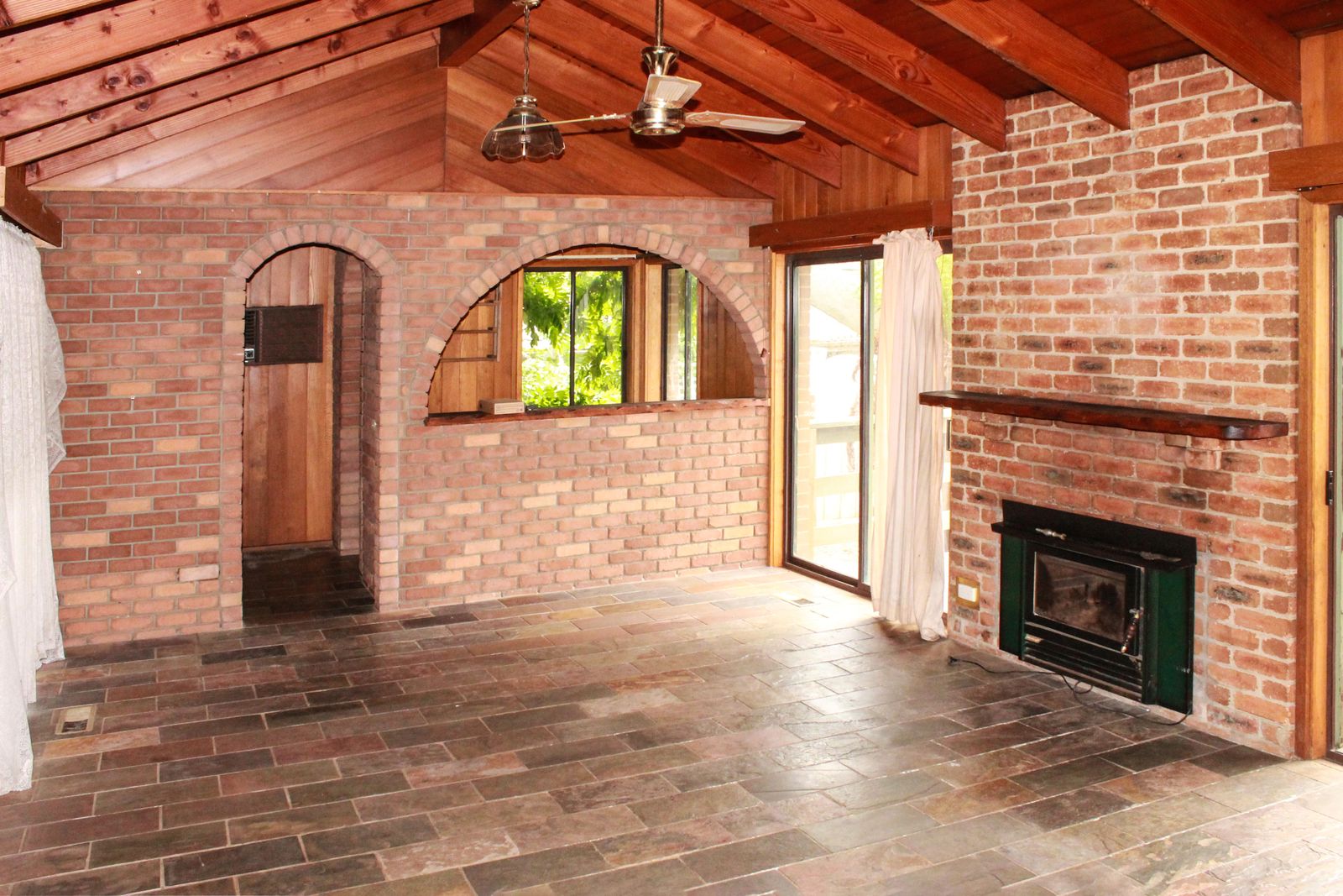 1 Crossdale Rise, Endeavour Hills VIC 3802 House For Rent Domain