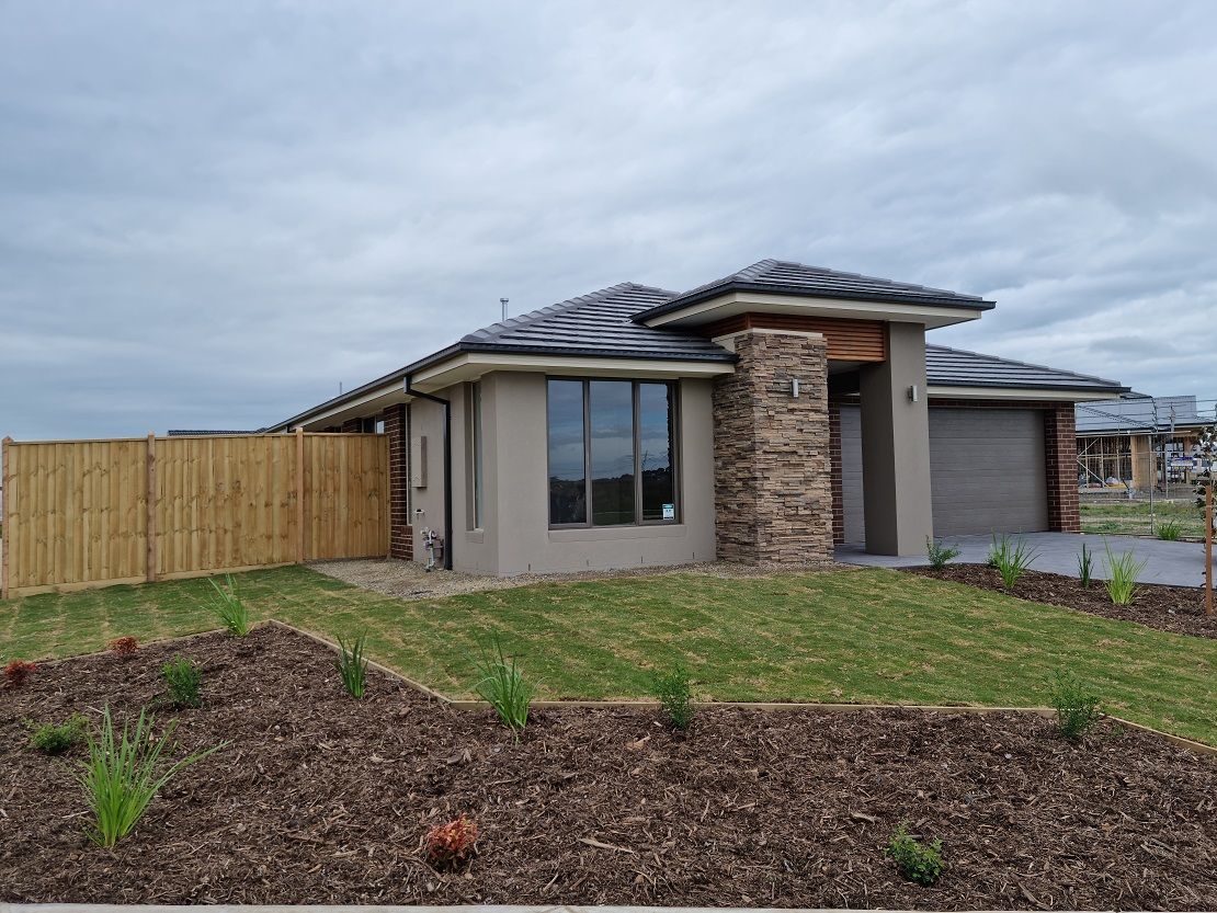 37 Yeungroon Boulevard, Clyde North VIC 3978, Image 0