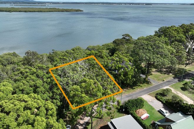 Picture of 1-3 Coast Road, MACLEAY ISLAND QLD 4184