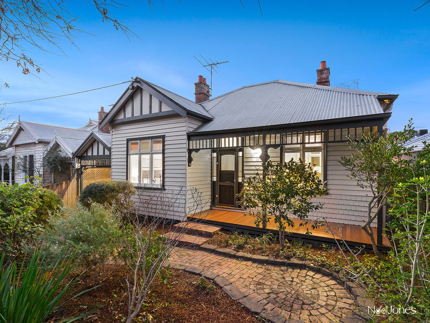 19 Sir Road, Surrey Hills Property History & Address Research