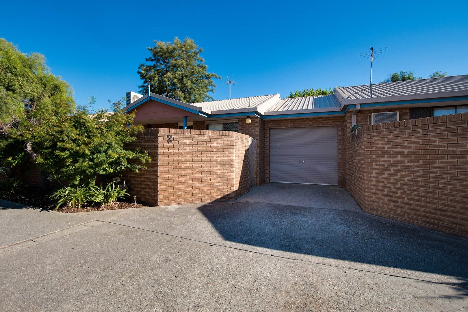 2/252 Olive Street, South Albury NSW 2640, Image 0