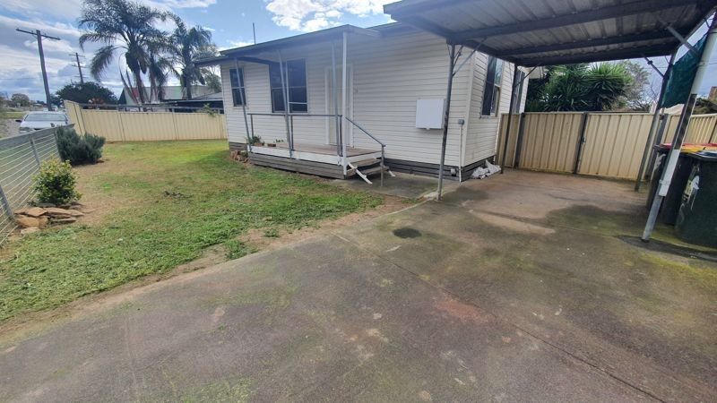 3 bedrooms House in 19 Stewart Avenue TAMWORTH NSW, 2340