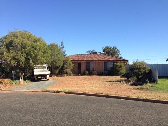 31 Craft Cres, CONDOBOLIN NSW 2877, Image 0