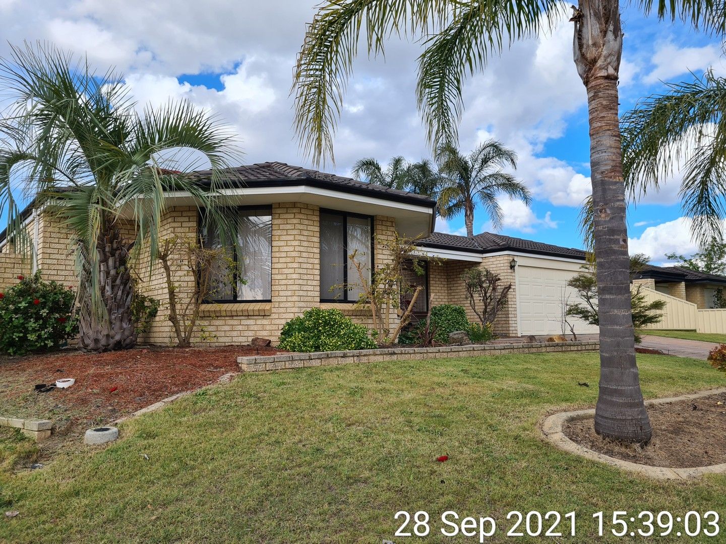 4 bedrooms House in 16 Waterway Cove SEVILLE GROVE WA, 6112