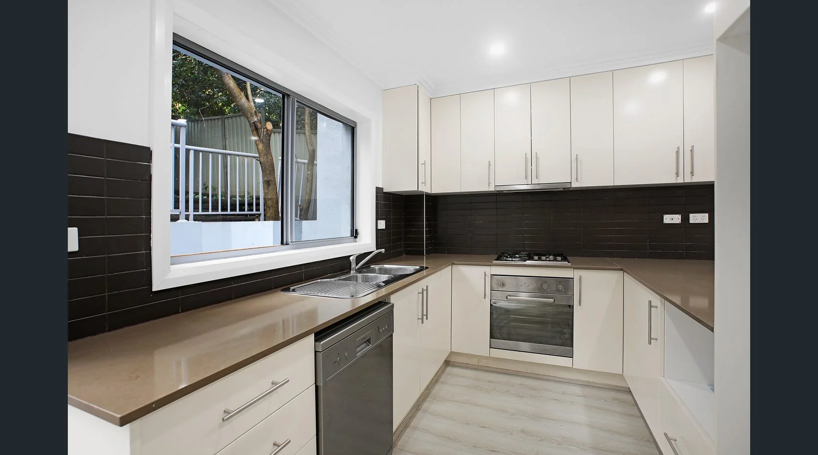 Additional image 3 of 4/27 Rawlinson Avenue, Wollongong NSW 2500