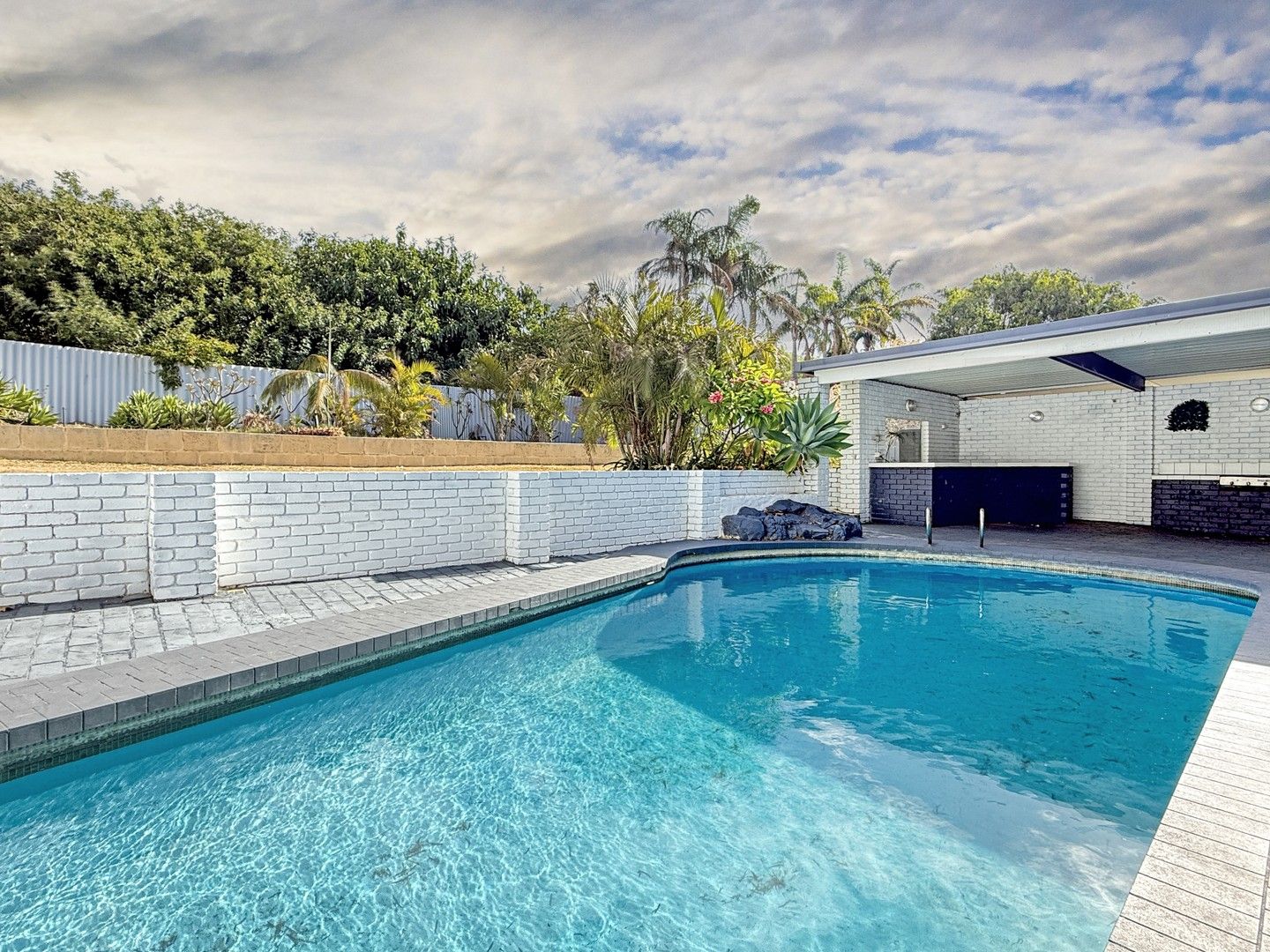 5 bedrooms House in 268 Estuary Rd DAWESVILLE WA, 6211
