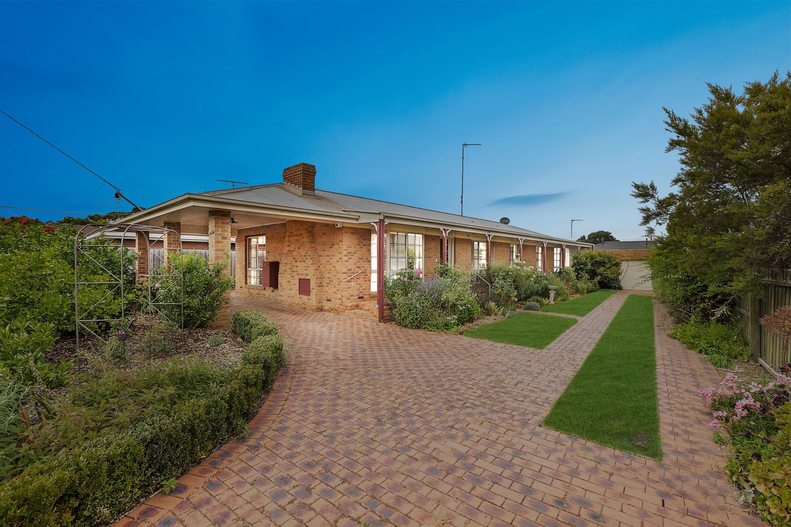 76 Burlington Crescent, Leopold Property History & Address Research