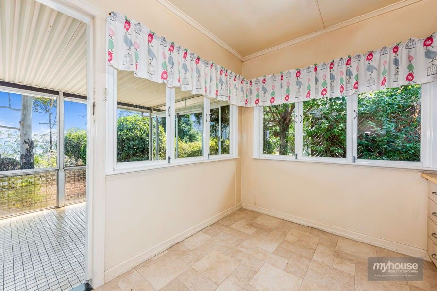 16B Mabel Street, Harlaxton QLD 4350, Image 2