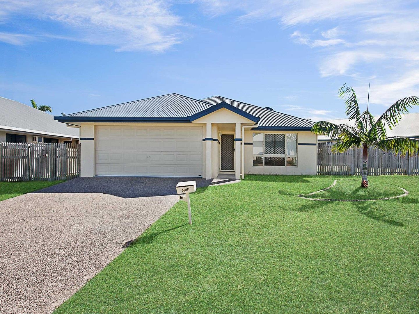 4 bedrooms House in 10 Goshawk Street DOUGLAS QLD, 4814