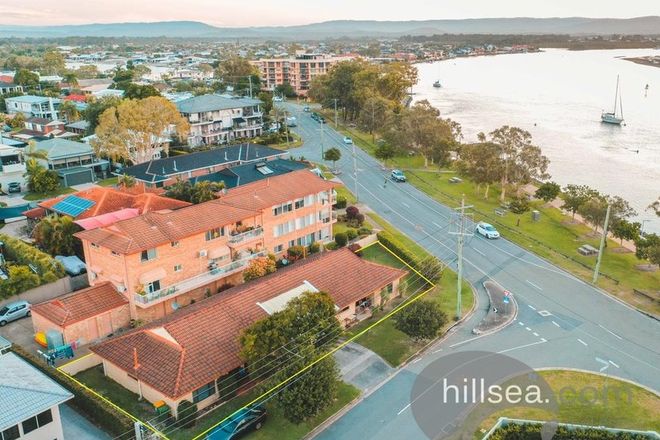 Picture of 1 & 2/36 Killowill Avenue, PARADISE POINT QLD 4216