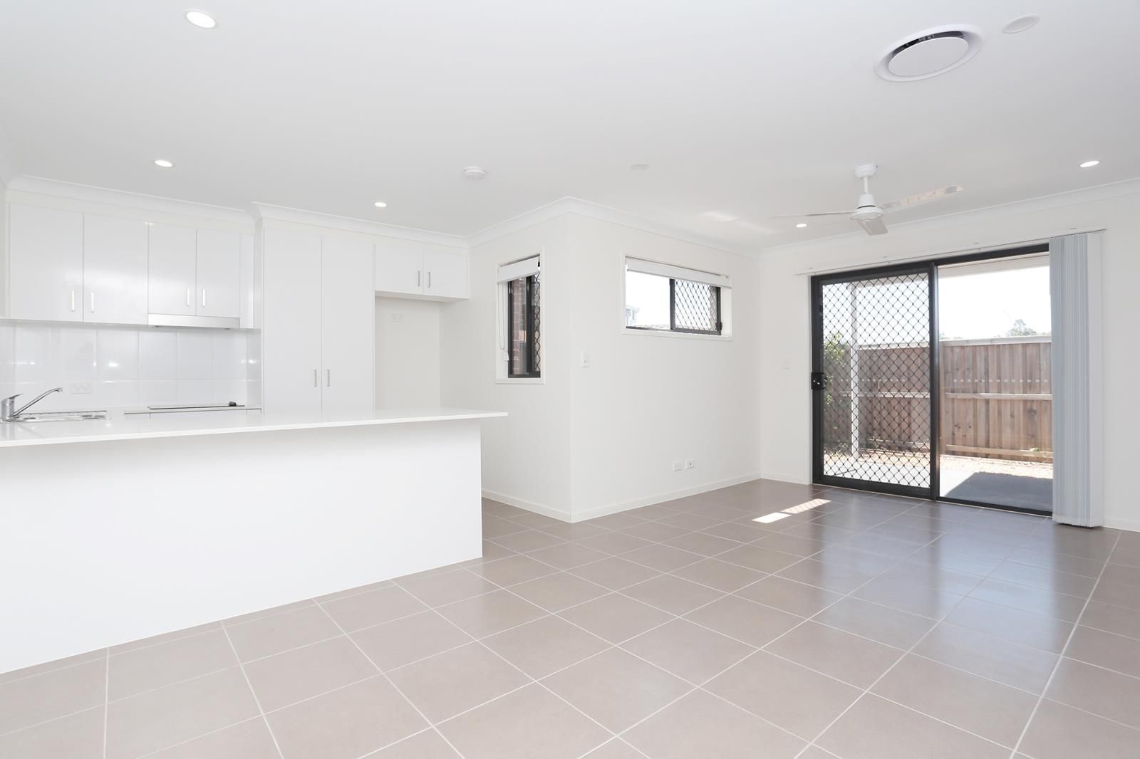 3 bedrooms Townhouse in 32/30 Falso Place DOOLANDELLA QLD, 4077