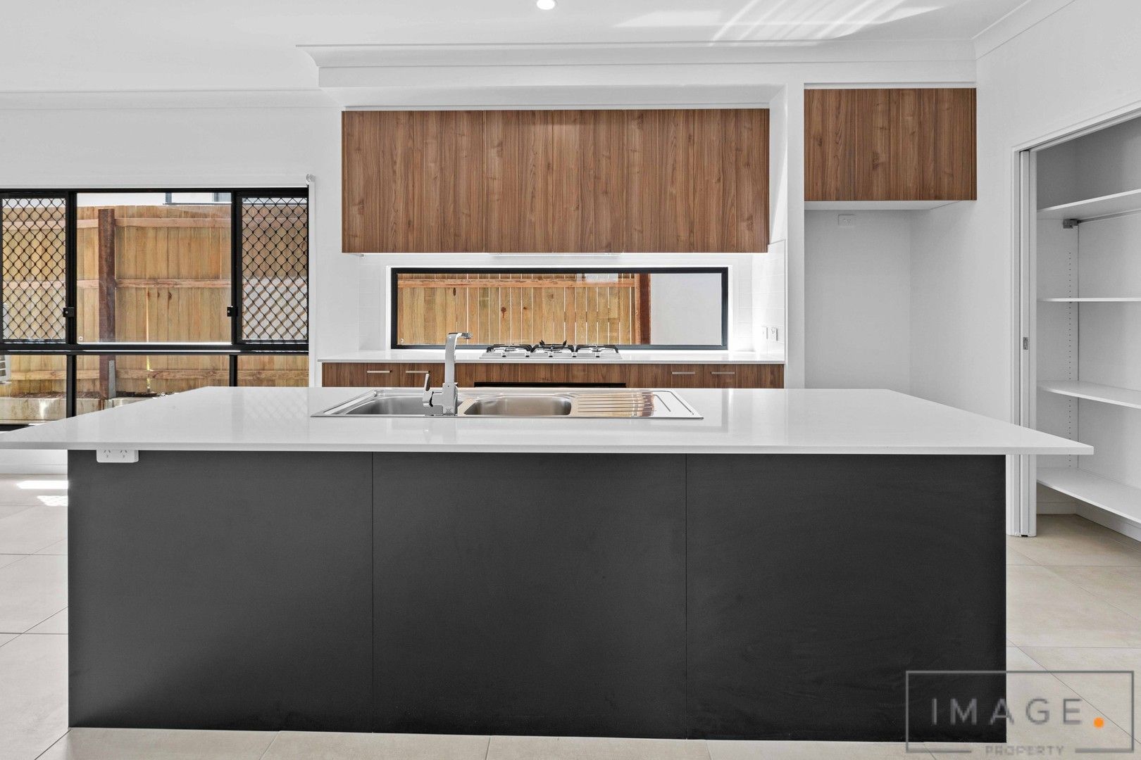 4 bedrooms House in 13 Hideaway Street PALLARA QLD, 4110