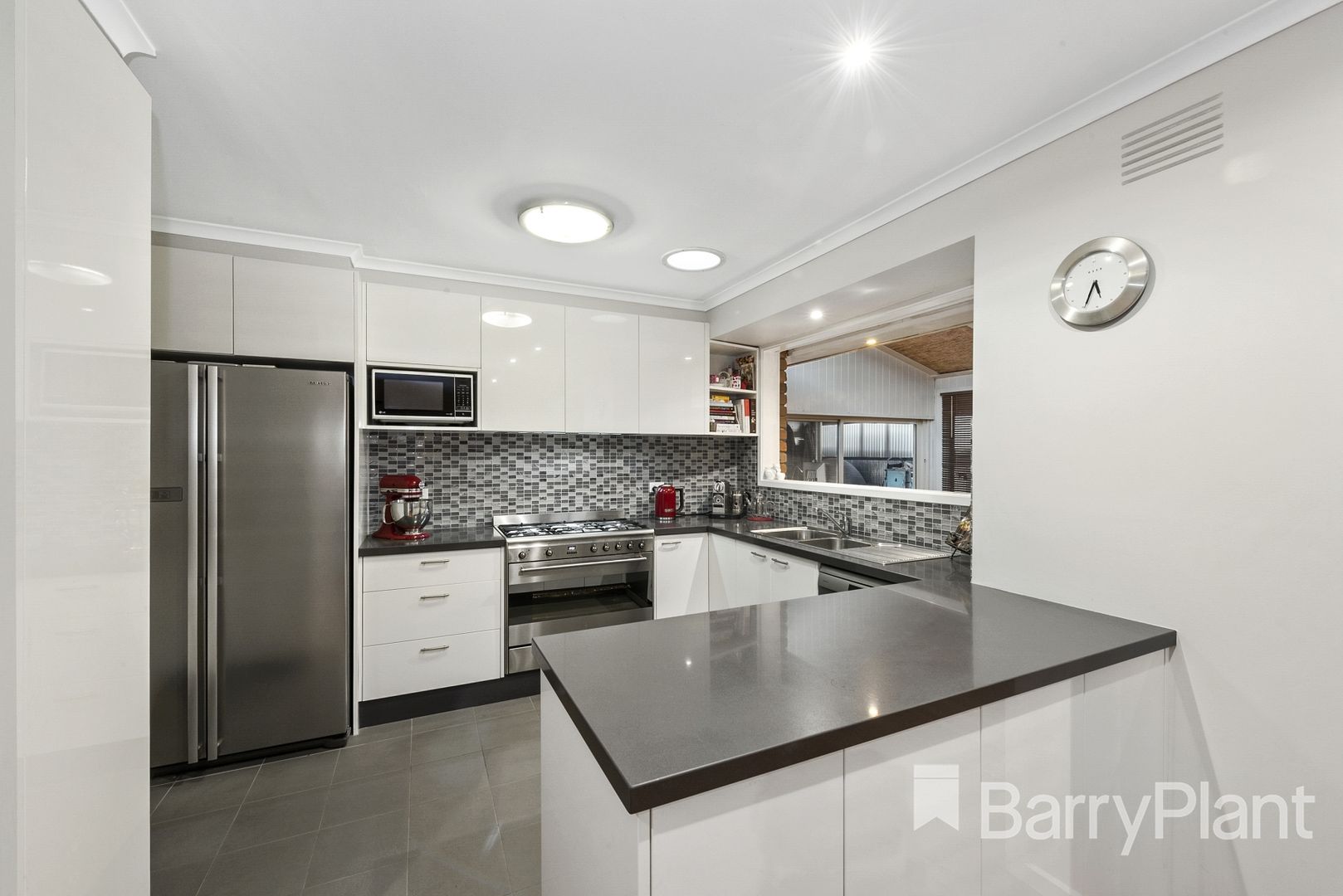 11 Macedon Street, Hoppers Crossing VIC 3029, Image 2