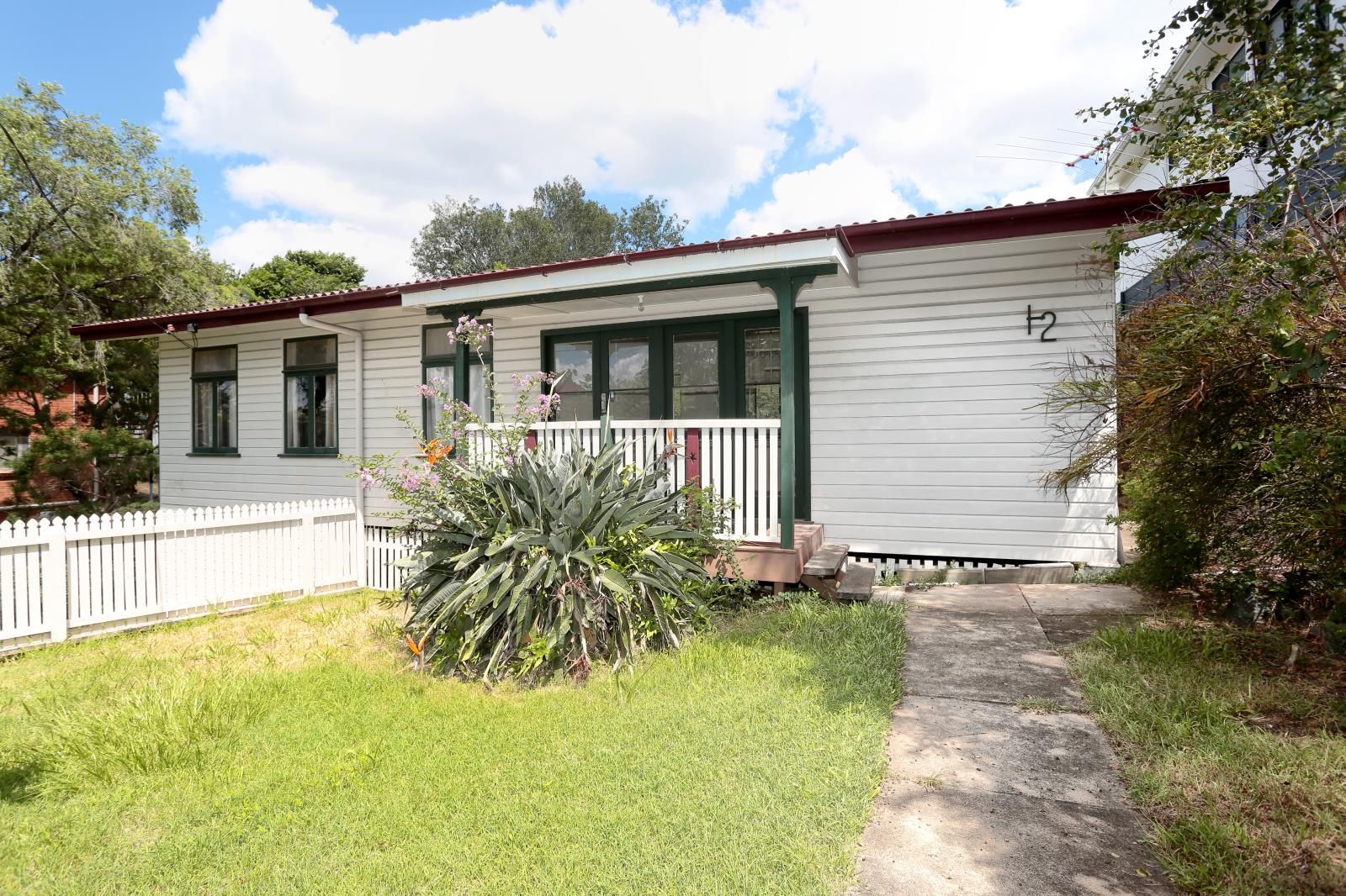 3 bedrooms House in 12 Thorpe Street INDOOROOPILLY QLD, 4068