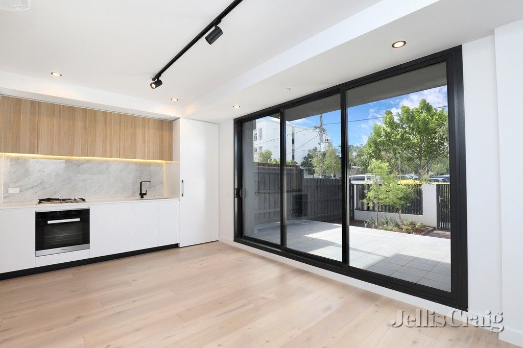 5/8 Gordon Grove, Malvern VIC 3144, Image 2