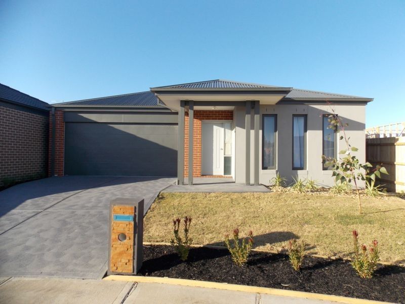 4 bedrooms House in 39 Hardware Lane TAYLORS HILL VIC, 3037