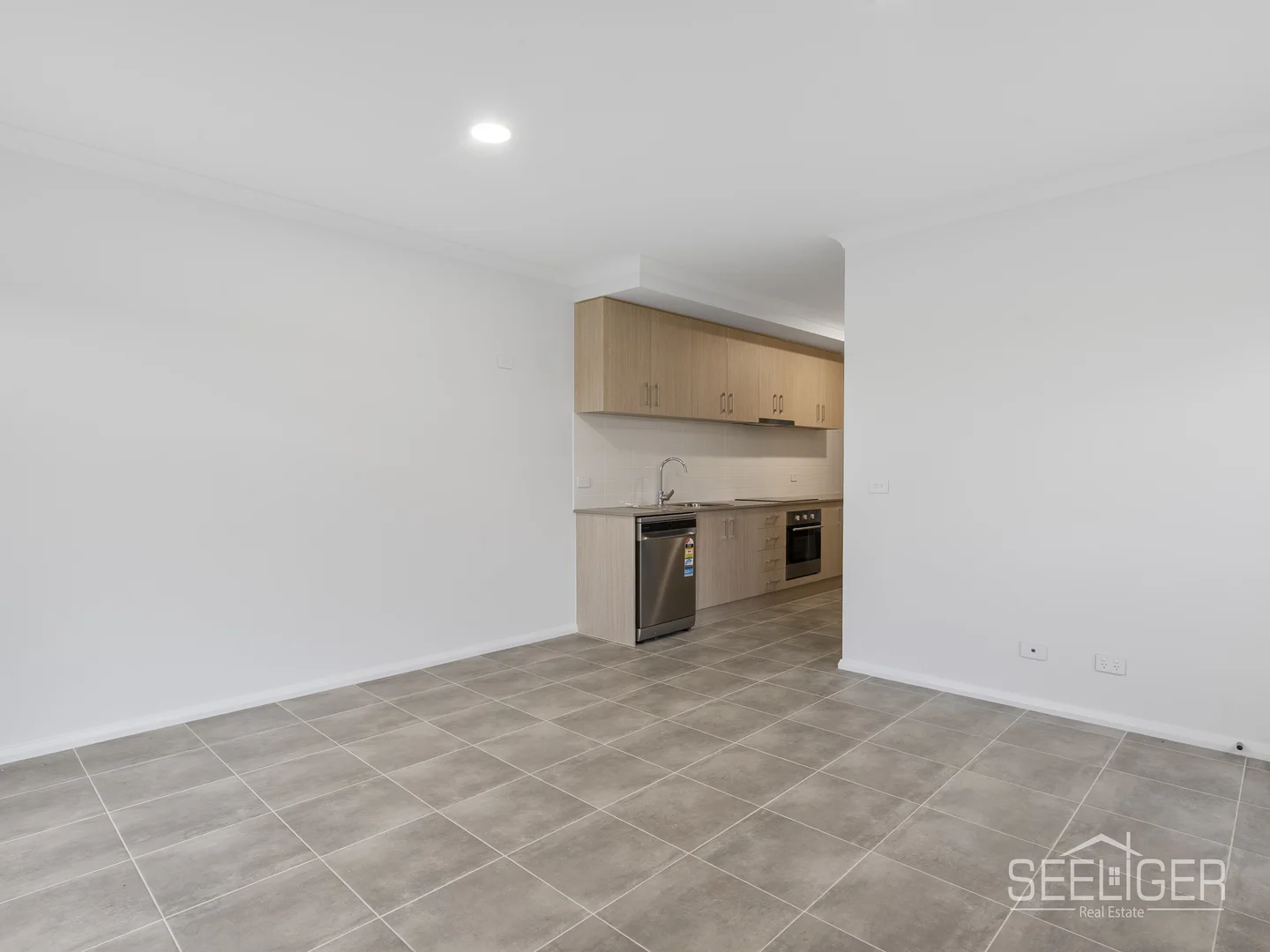 Additional image 2 of 2/10 Fortune Parade, Yarrawonga VIC 3730