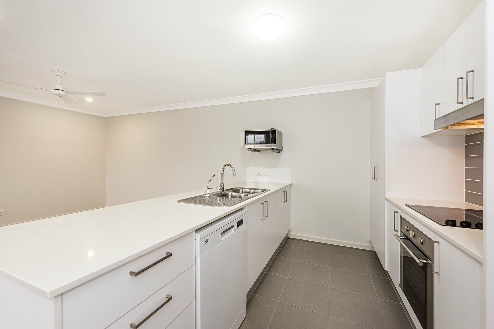 Unit 1/7 Felix St, Cranley QLD 4350, Image 2