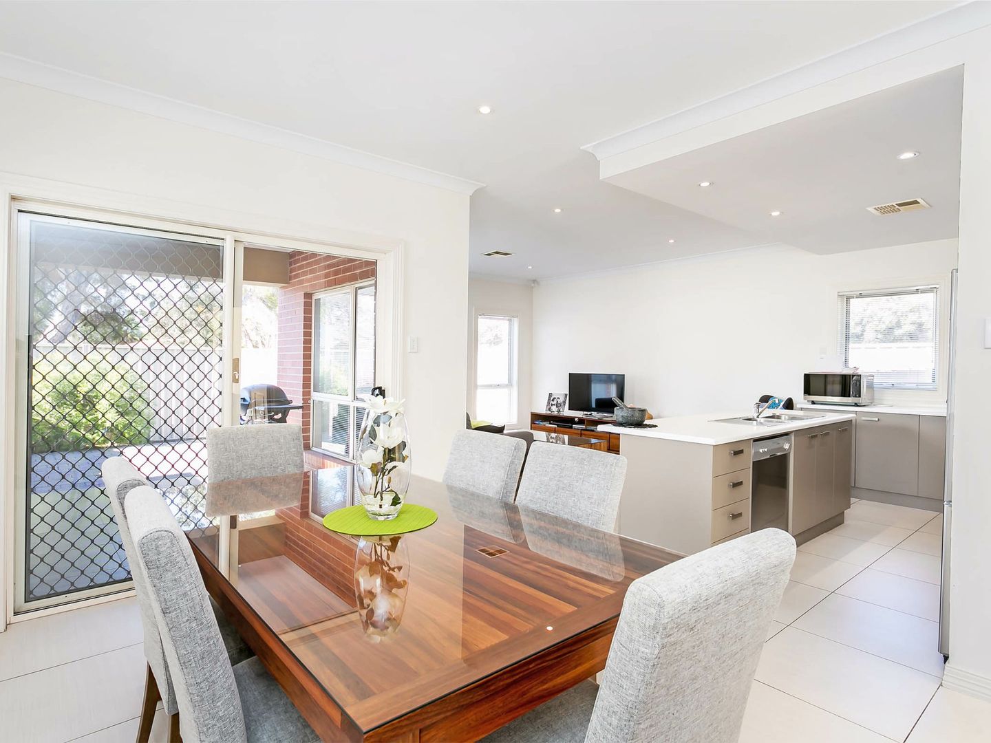 33 Manly Circuit, West Lakes Shore SA 5020, Image 1