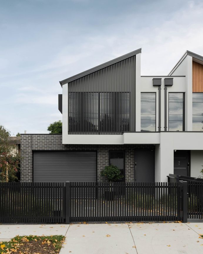 4 bedrooms Townhouse in 19A Davie Avenue CHELTENHAM VIC, 3192