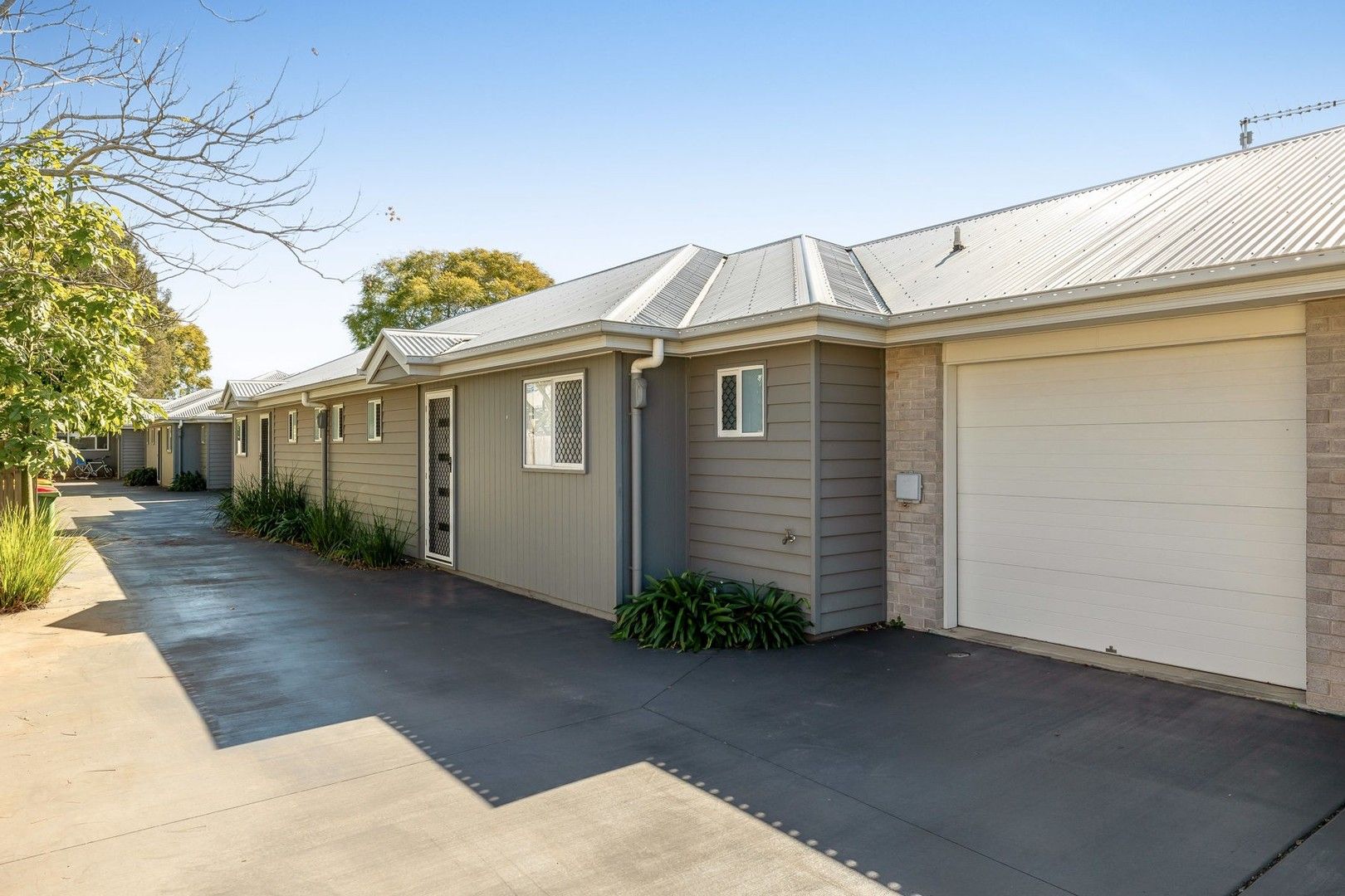 2/5A Berry Street, Wilsonton QLD 4350, Image 0