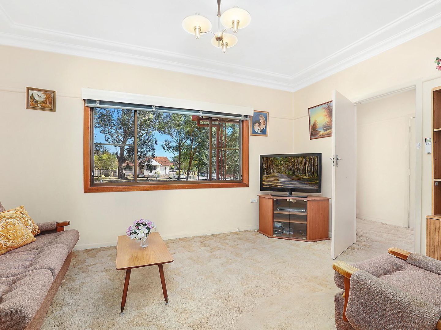 11 Carter Street, Seven Hills NSW 2147, Image 2