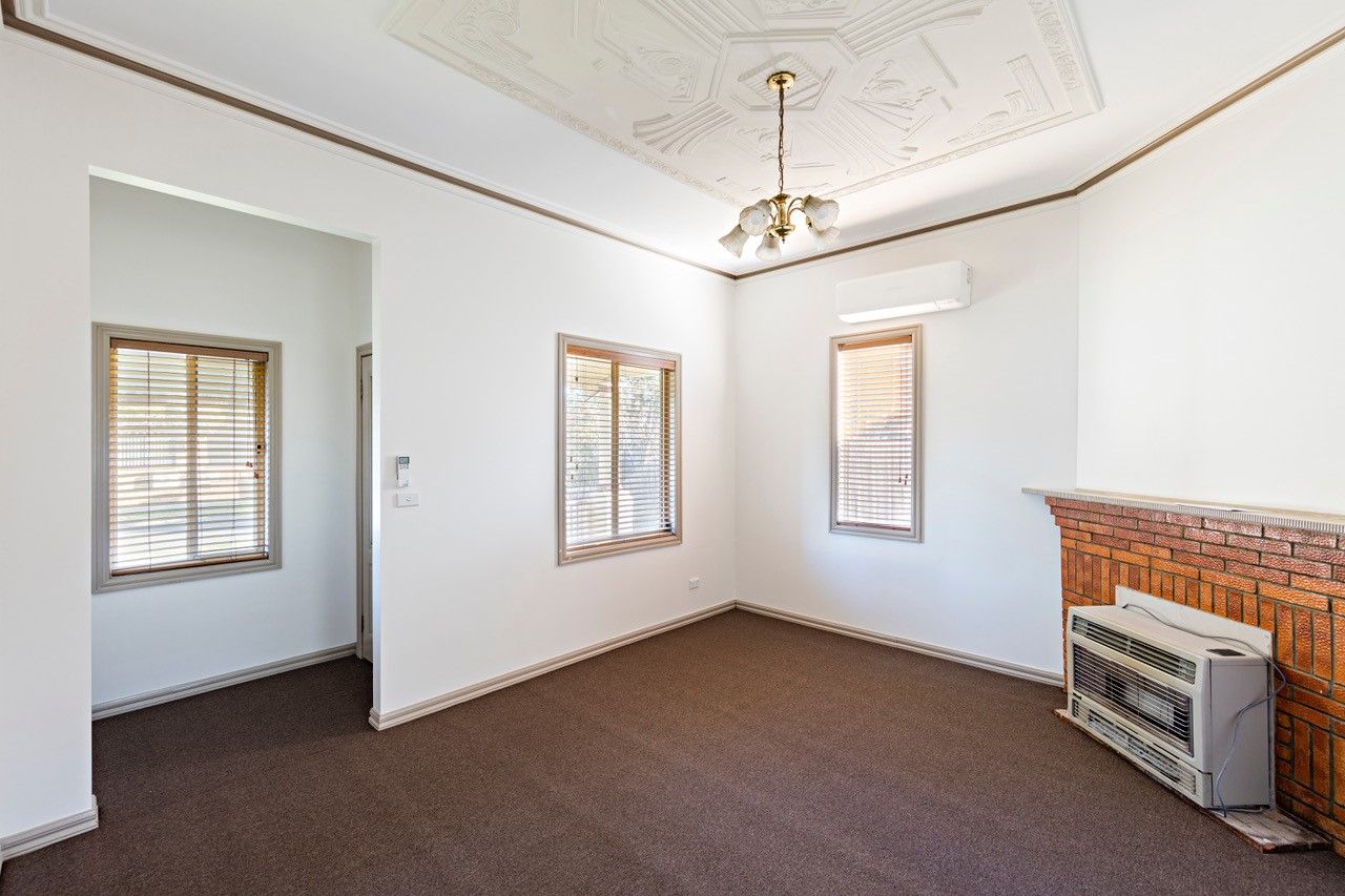 1/2 Gladstone Street, Reservoir VIC 3073, Image 1