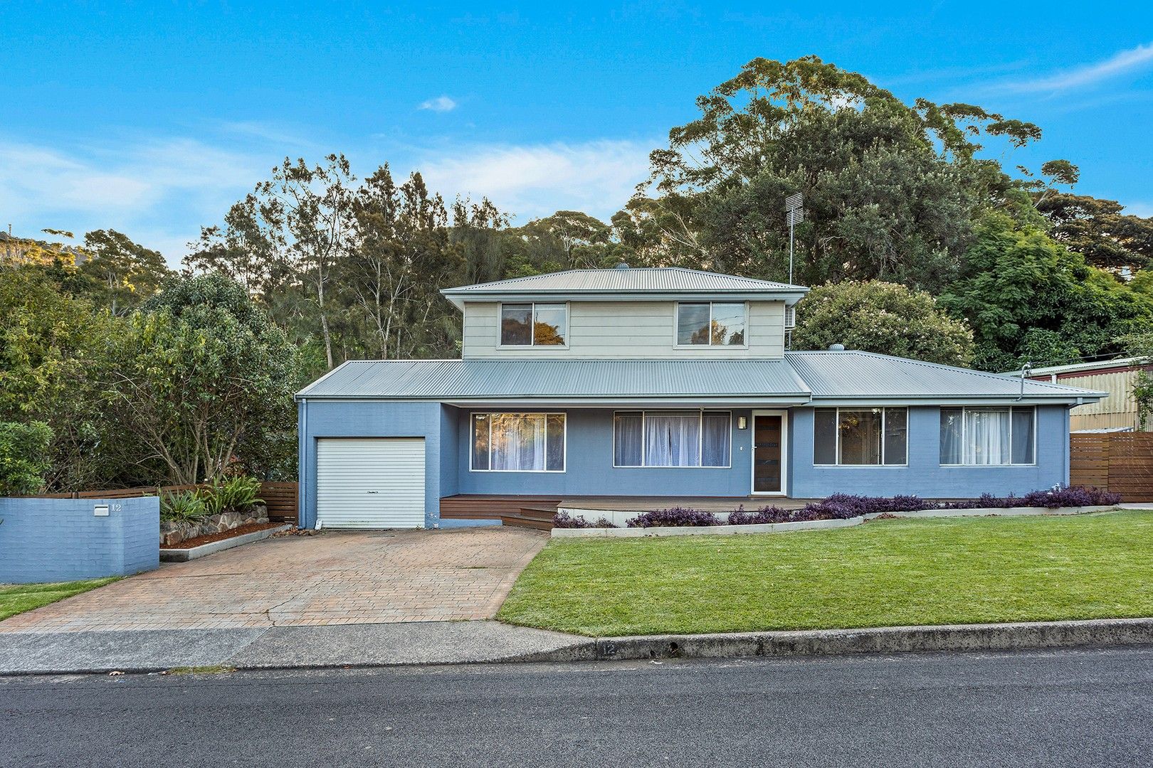 4 bedrooms House in 12 Parkview Grove MOUNT OUSLEY NSW, 2519