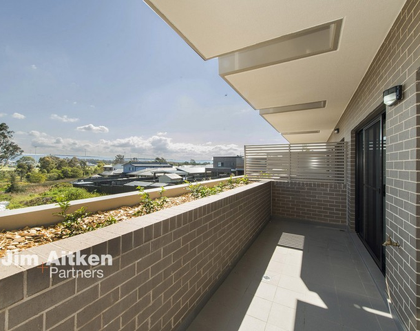 11/2 Glenmore Ridge Drive, Glenmore Park NSW 2745