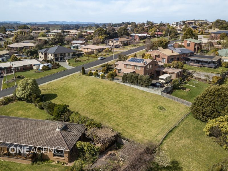 32 Highfield Road, Ambleside TAS 7310, Image 2