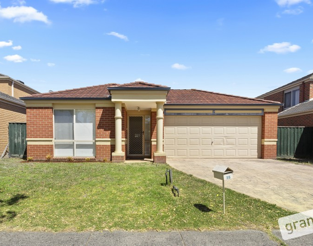 35 Chatswood Drive, Narre Warren South VIC 3805