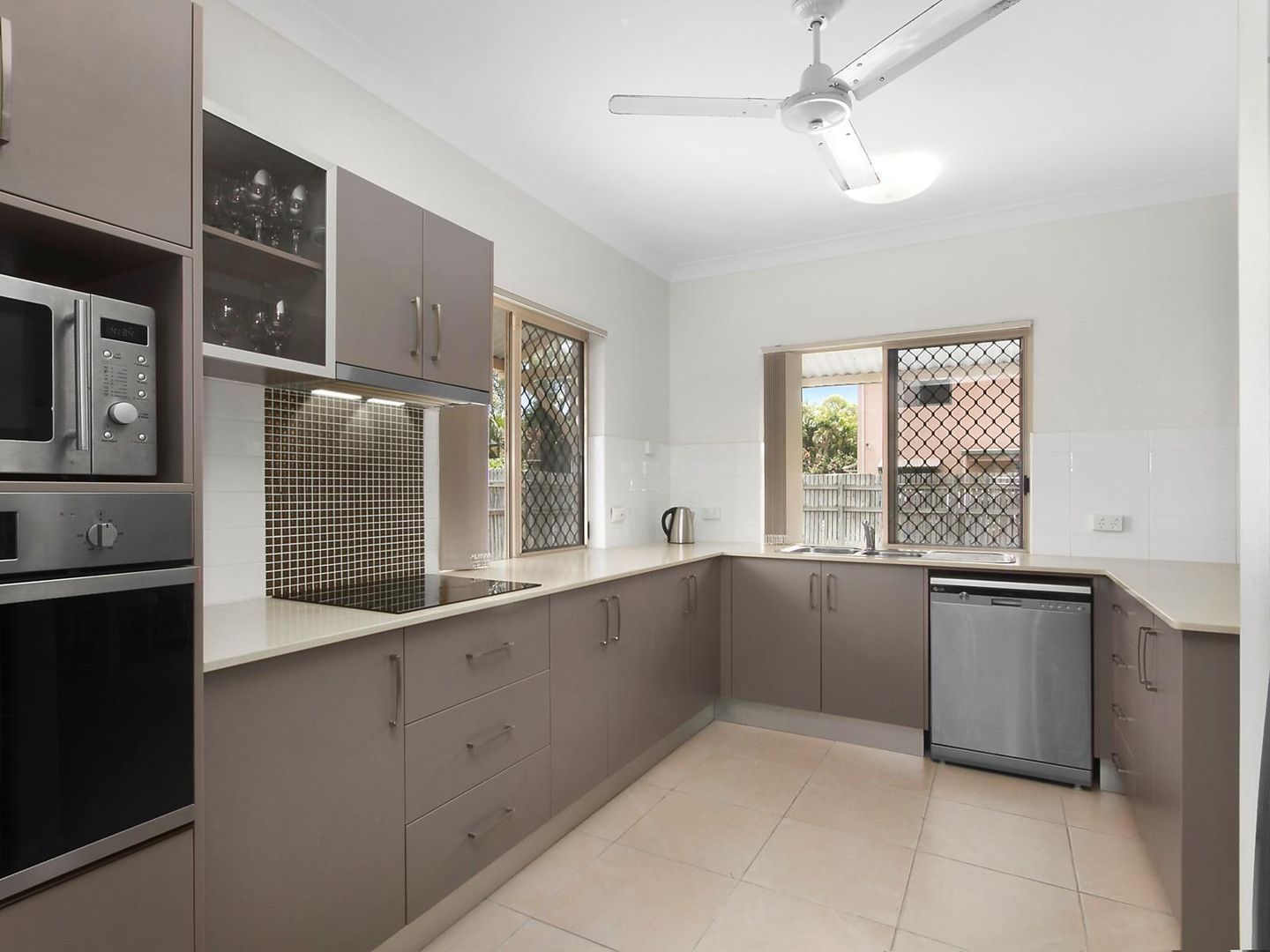 1/4 Xavier Court, Railway Estate QLD 4810, Image 1