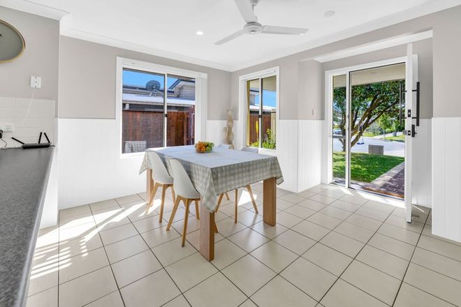 2 Kingfisher Place Coomera 4209 - Image 6