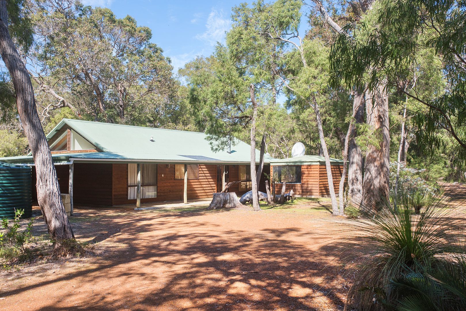 15 Flora Grove, Molloy Island WA 6290