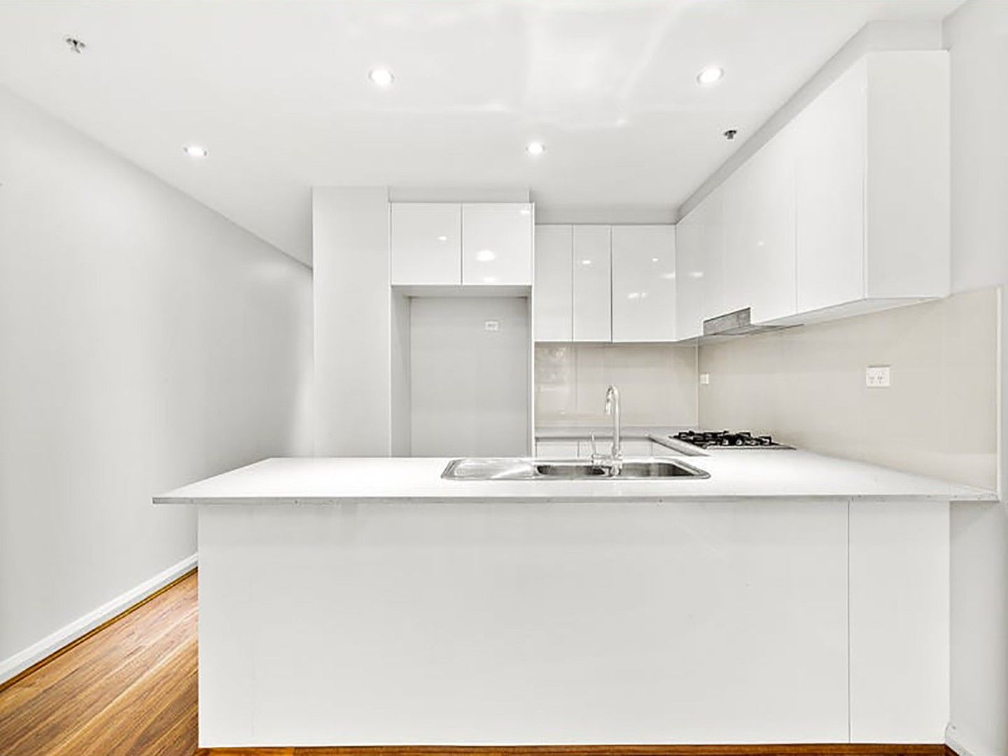 2 bedrooms Apartment / Unit / Flat in 102/23-26 Station Street KOGARAH NSW, 2217
