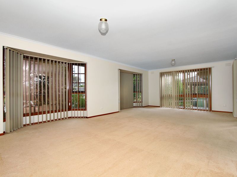 26 Wendover Place, YALLAMBIE VIC 3085, Image 1