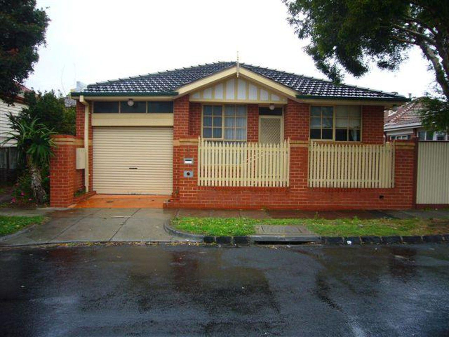 2 bedrooms Townhouse in 1/1 Masters Street CAULFIELD VIC, 3162