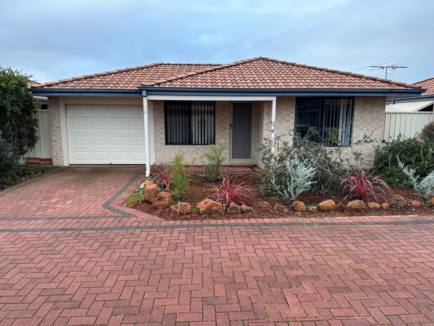 3 bedrooms Apartment / Unit / Flat in 2/16 Curtin Mews EATON WA, 6232