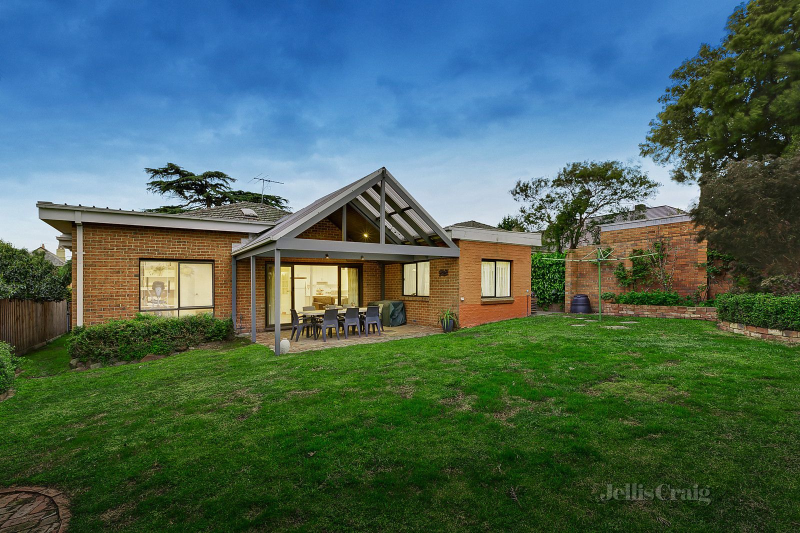 52 Argyle Road, Kew VIC 3101, Image 2