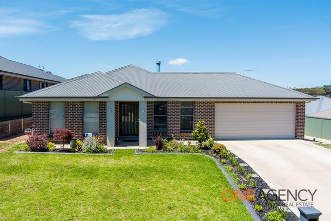 Picture of 18 Twynam Avenue, WINDRADYNE NSW 2795