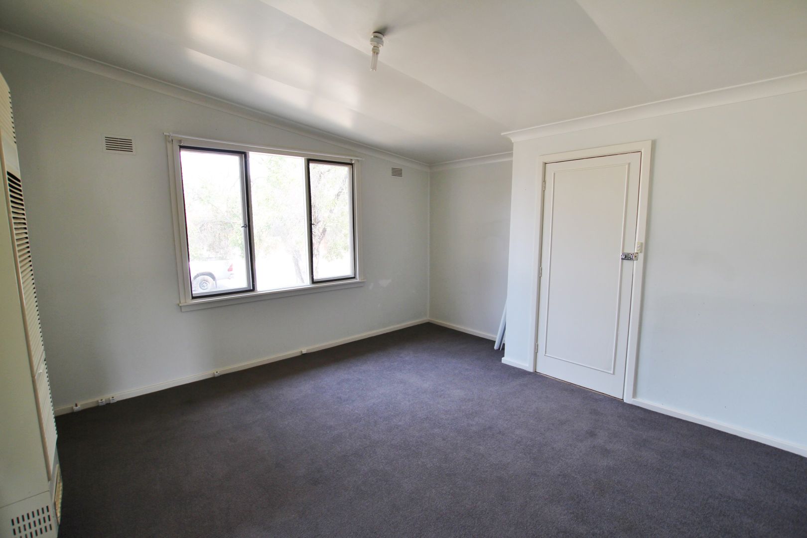 11 Bendick Street, Young NSW 2594, Image 2