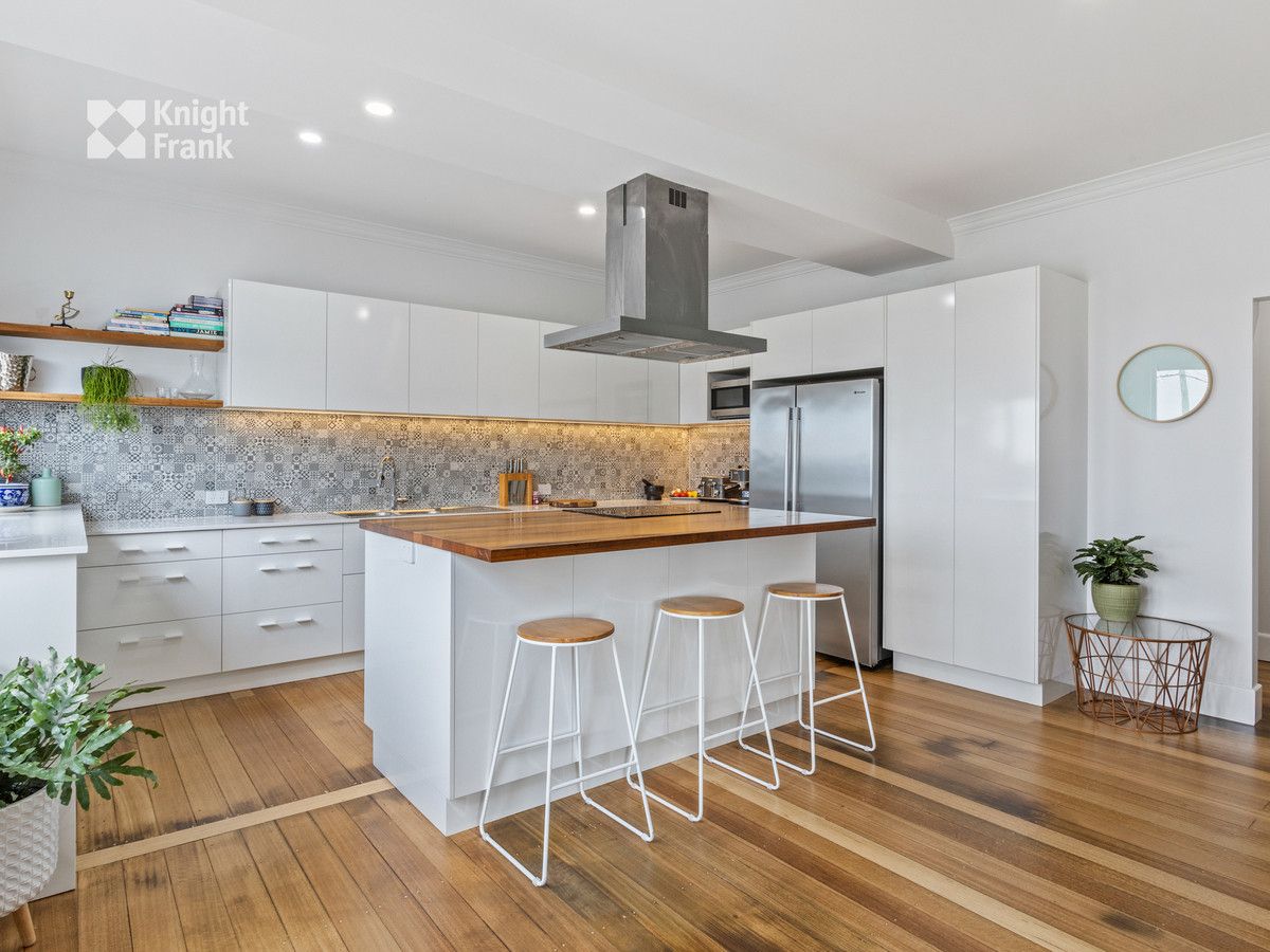 204 Roslyn Avenue, Blackmans Bay TAS 7052, Image 0