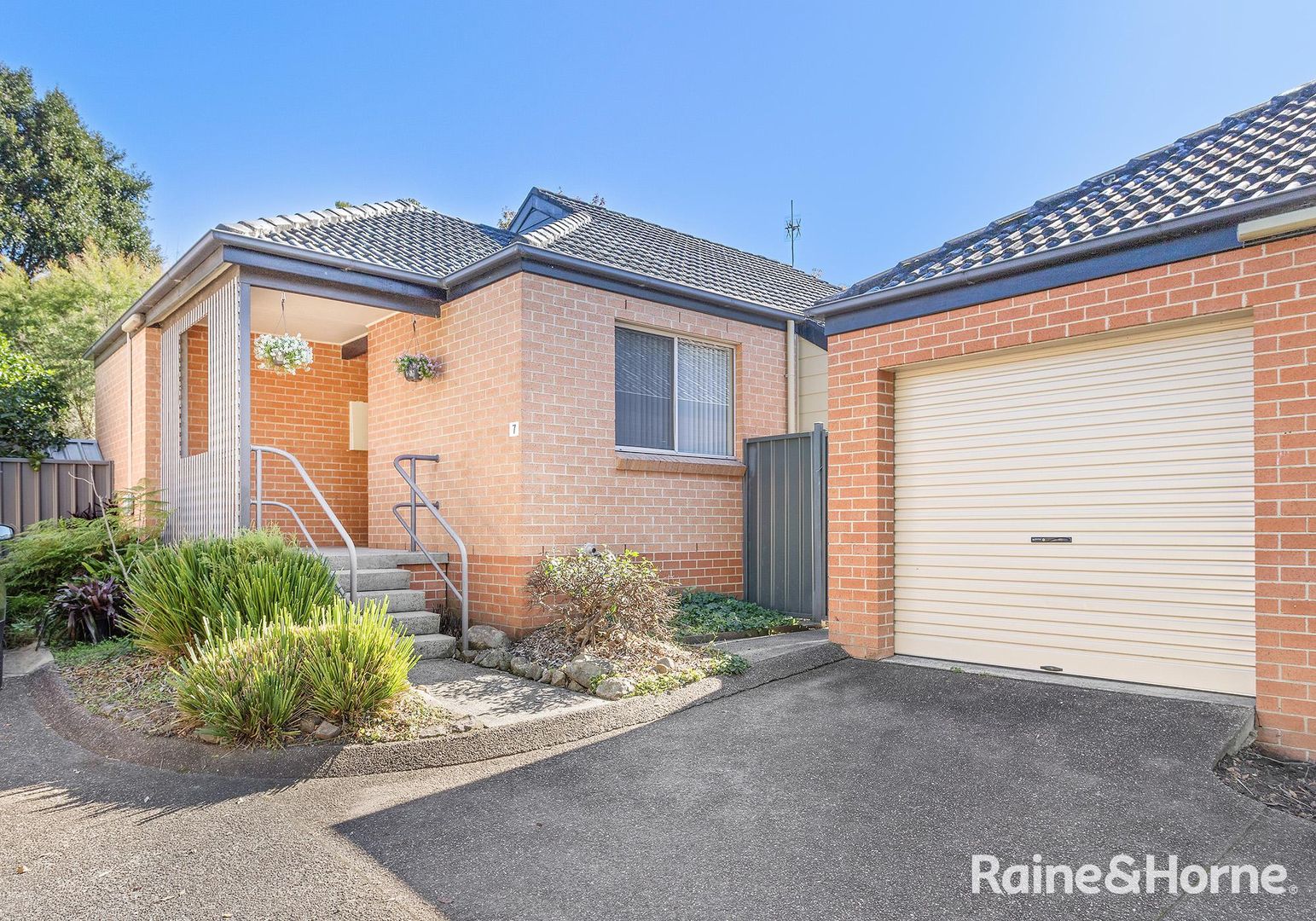 7/33 Lynburn Avenue, Bomaderry NSW 2541, Image 1