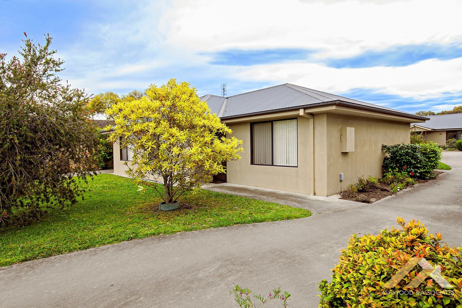 2 bedrooms House in Unit 1/60 Turnbull St BAIRNSDALE VIC, 3875