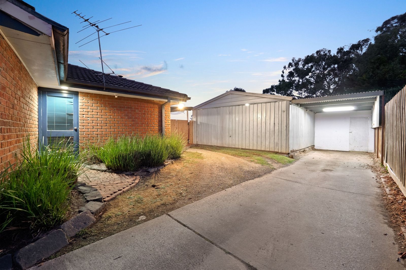 31 Strong Drive, Hampton Park VIC 3976, Image 1