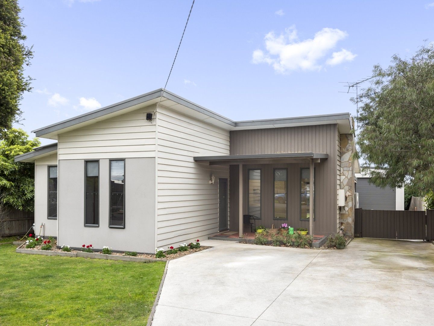 24 Ash Road, Leopold VIC 3224, Image 0