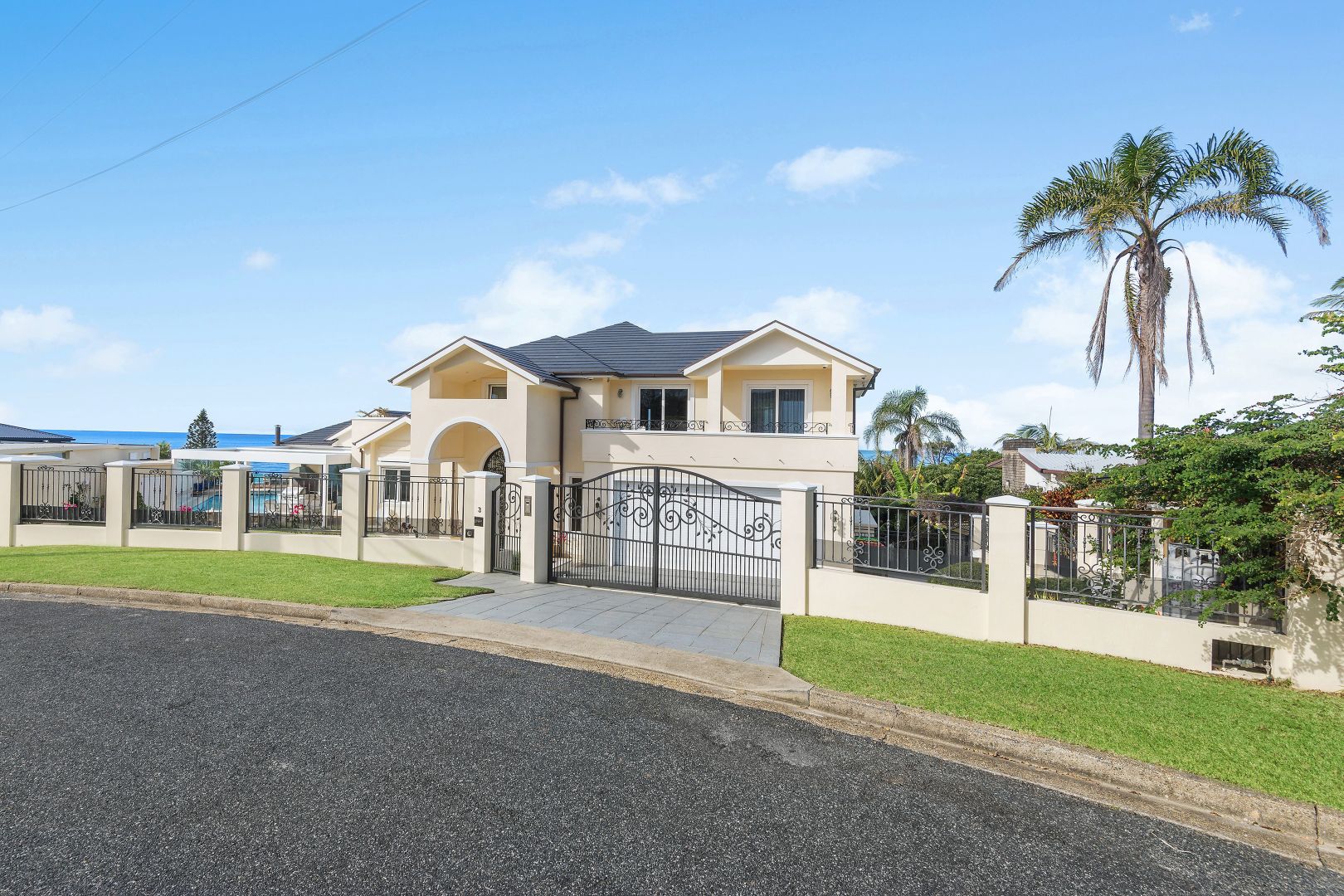 3 Sapphire Crescent, Sapphire Beach NSW 2450, Image 1